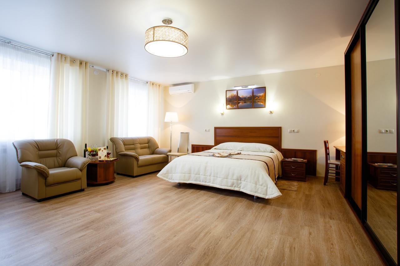 Apart-Hotel Vegus Uralsk Eksteriør bilde